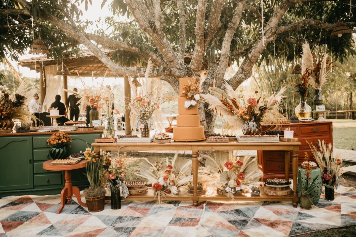 rustic wedding decor, 14 Rustic Wedding Décor Ideas For A Chic Wedding Reception
